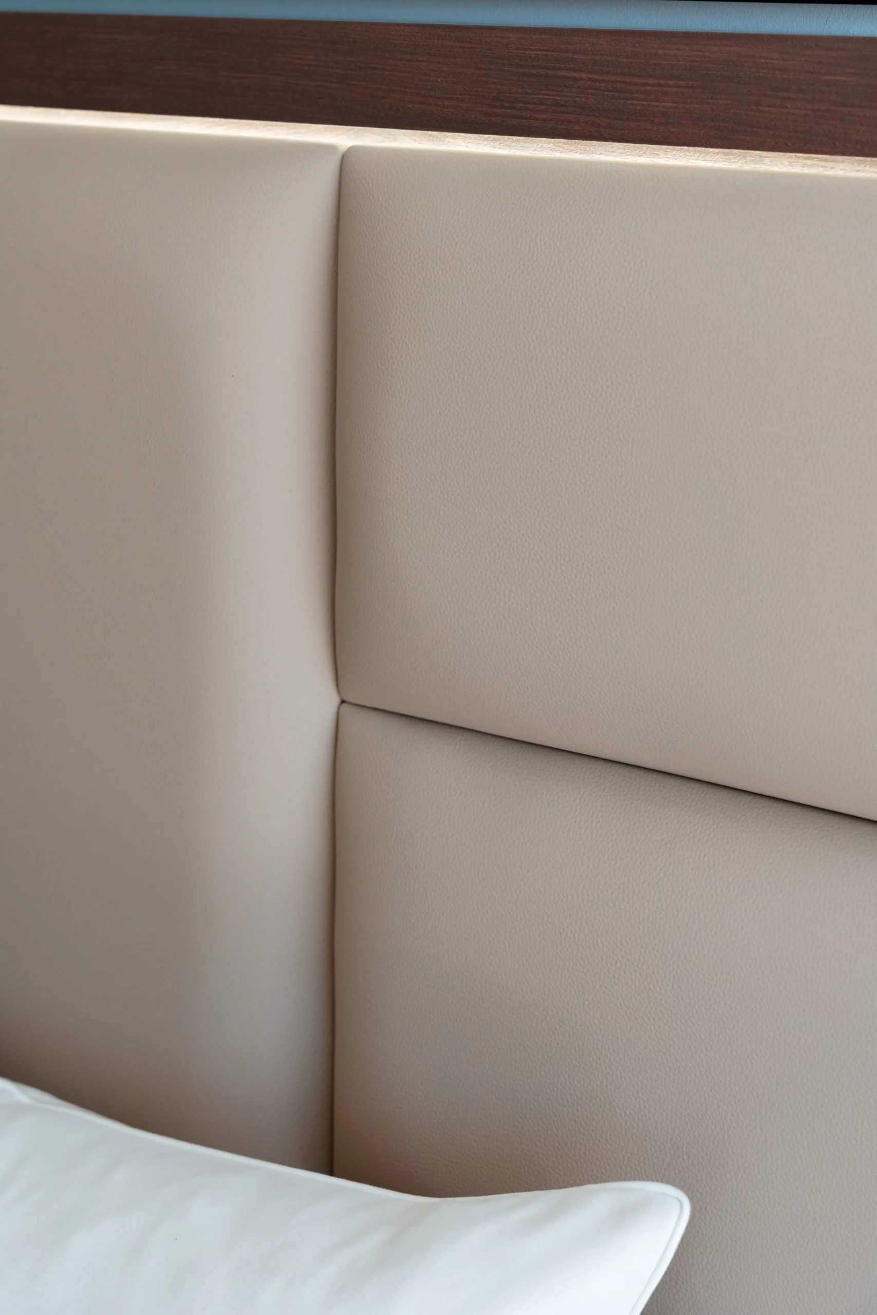 Lit VELVET – Image 3